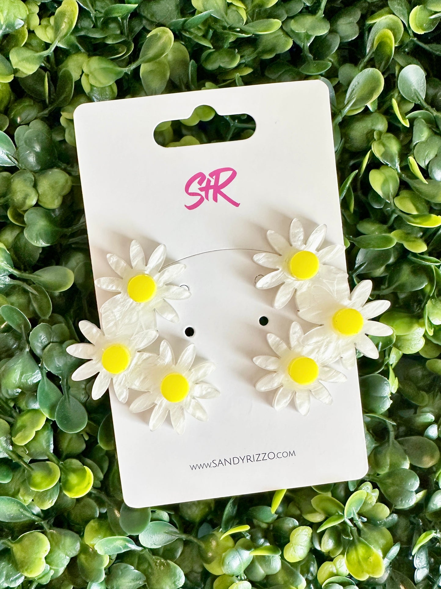 White Pearl Triple Daisy