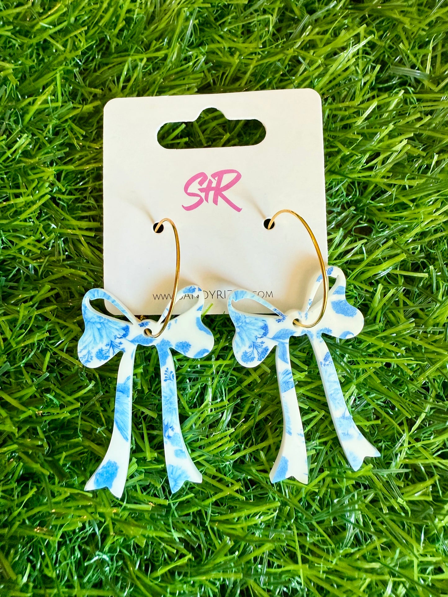Blue Willow Bow on a Hoop