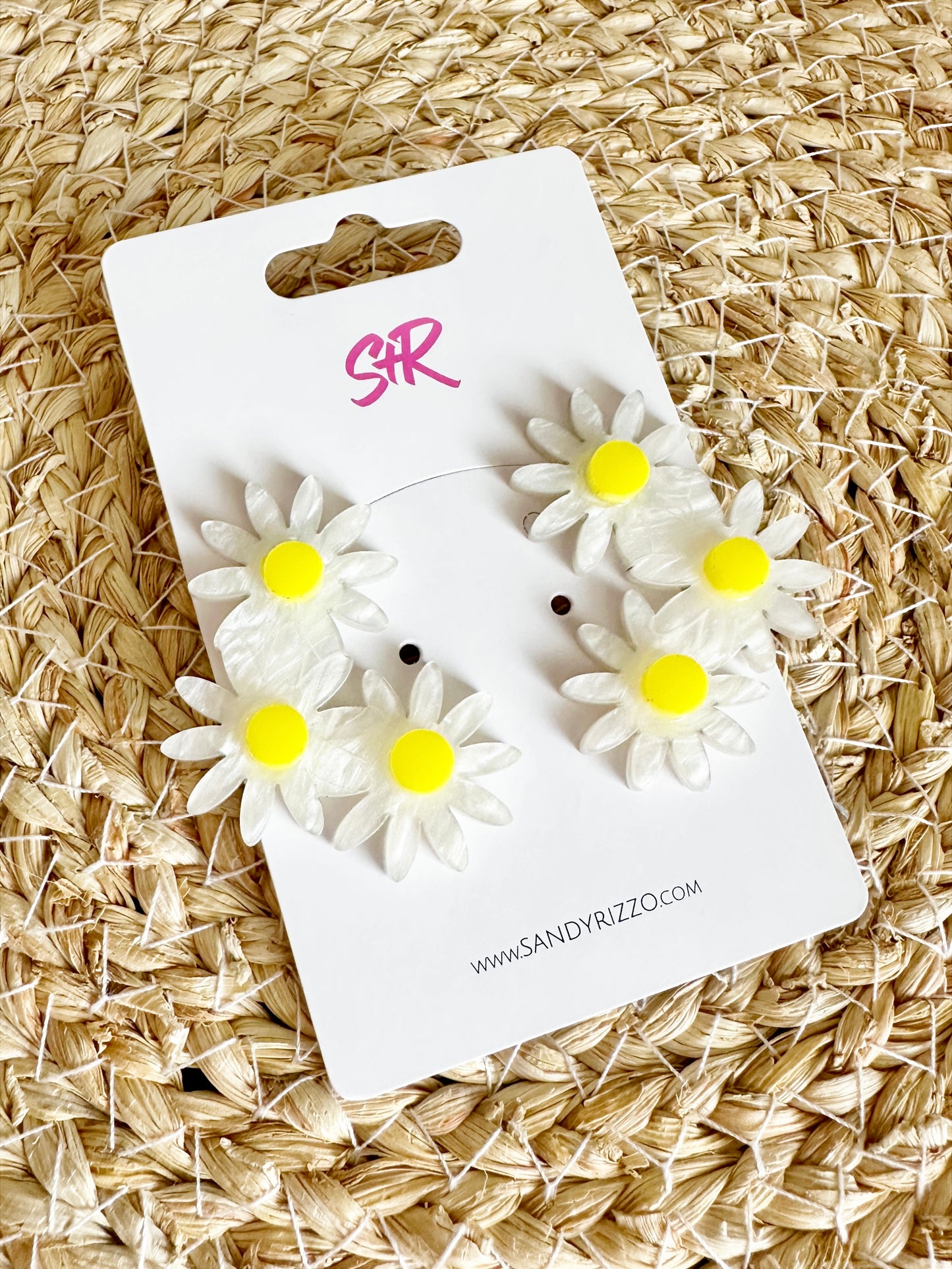 White Pearl Triple Daisy