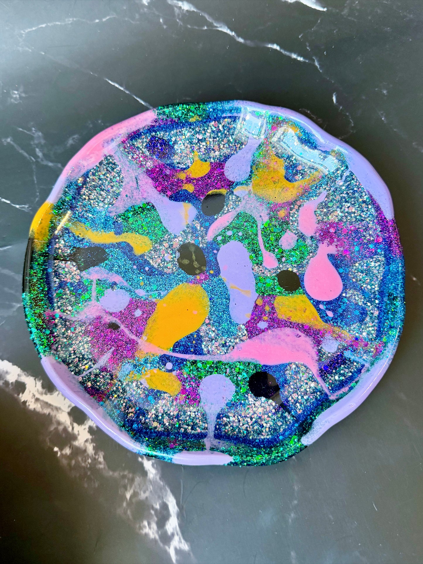 Color Explosion Circular Tray