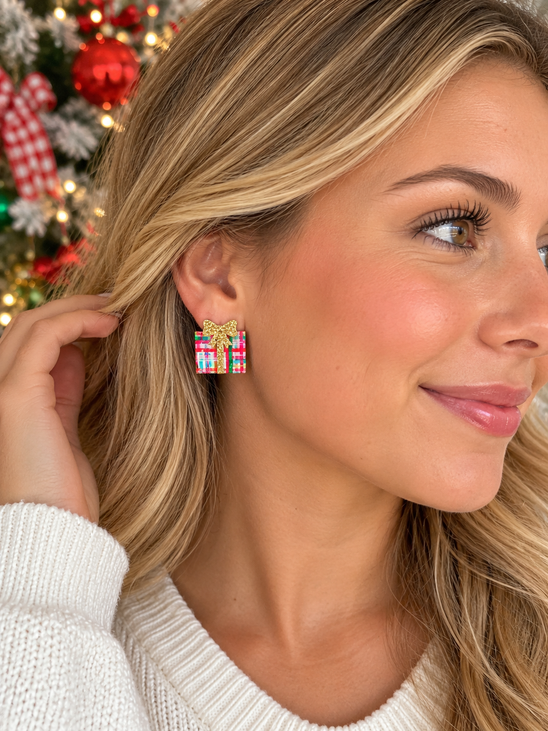 Christmas Plaid Present Stud